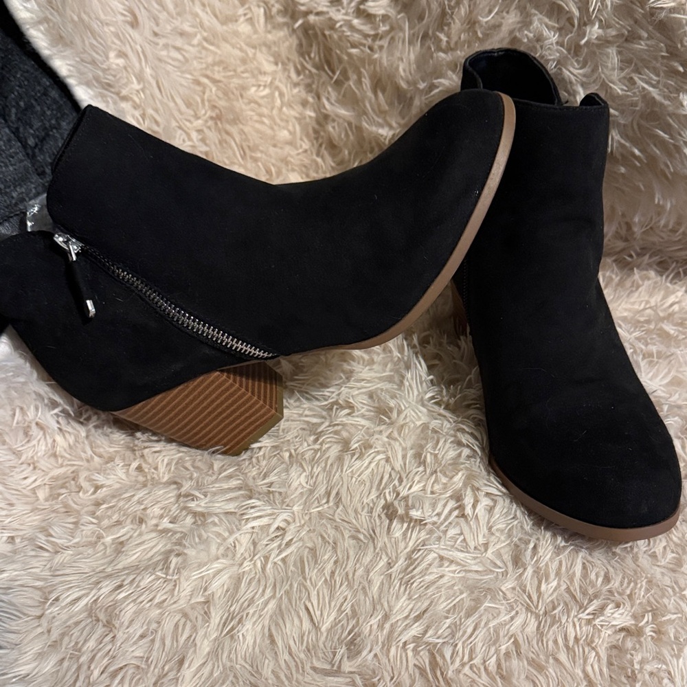 Black Suede Ankle Boots Size “8 1/2”